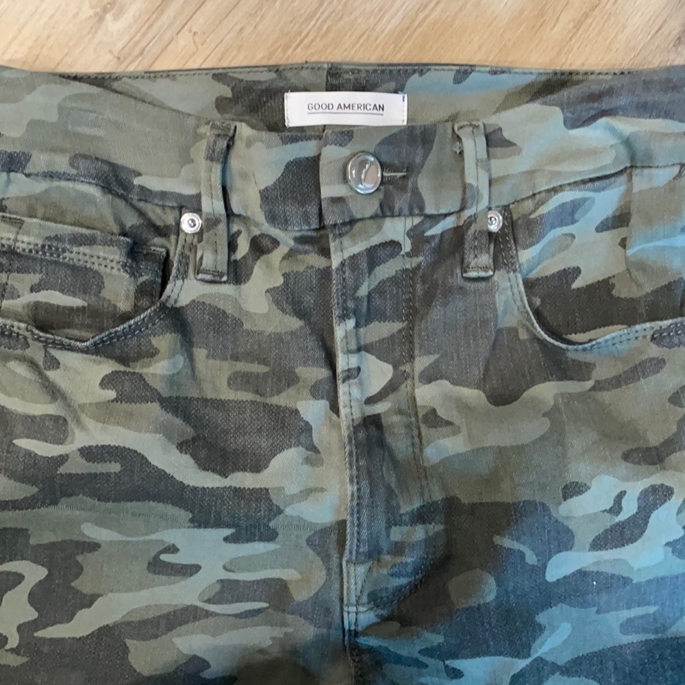 Good American Green Camouflage Skinny Pants